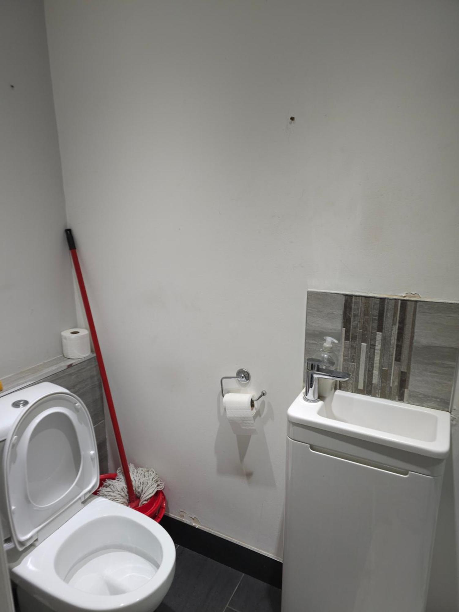Dem'S Lodge Dagenham Bagian luar foto