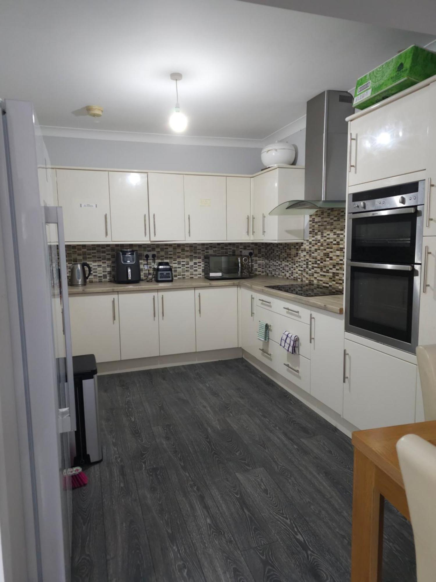 Dem'S Lodge Dagenham Bagian luar foto